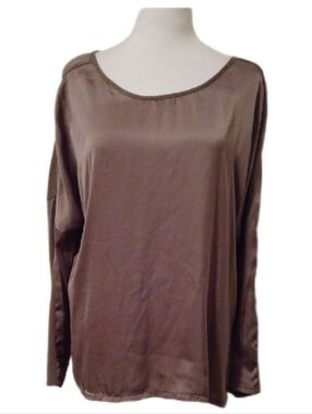 << Apt. 9 Taupe Draped Long-Sleeve Boatneck Top